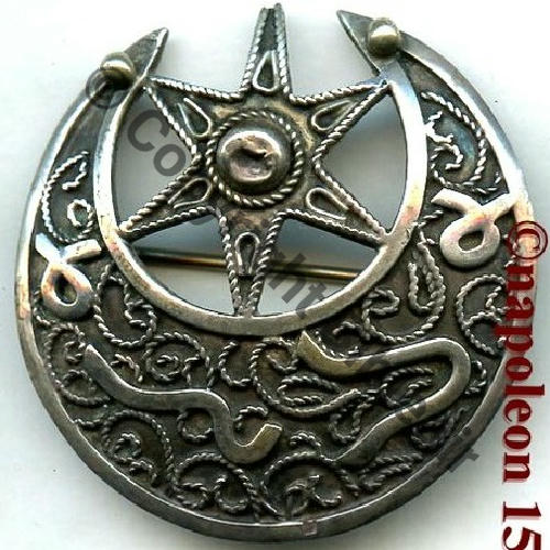 ESCADRON ALAOUITE LEVANT  Fab LOC ARGENT Eping bascule Dos lisse brillant 38mm Sc.STELLA 455Eur04.12 