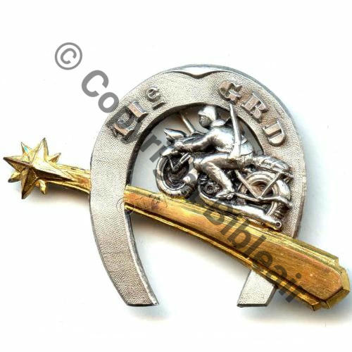 GRDI  11eGR DI   SM Eping bascule Dos fer plat quadrille fin texte etoile et moto lisse Emboutis Src.STELLA 177Eur01.15